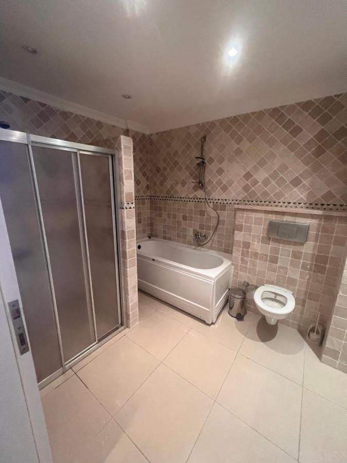 Resident Gold Bau 3 *